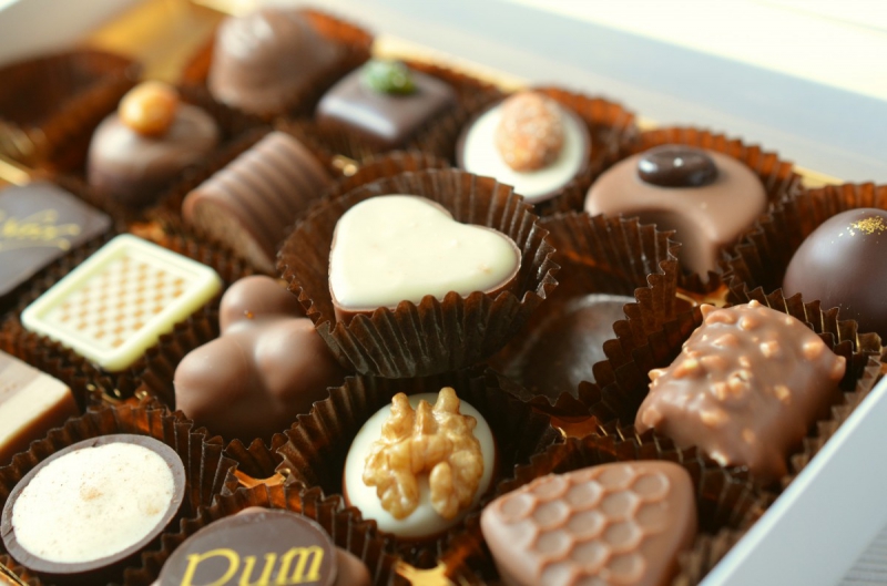 boulangerie-BEZAUDUN LES ALPES-min_chocolates_food_candy_calories_nibble_chocolate_heart-782043